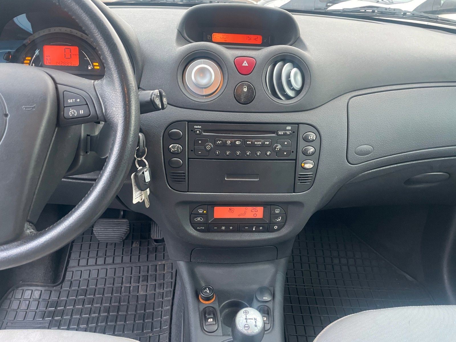Fahrzeugabbildung Citroën C3 1.6 16V Exclusive SensoDrive**Automatik**