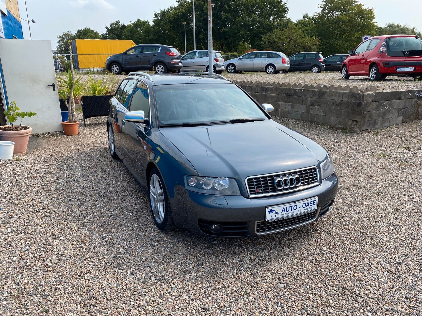 Fahrzeugabbildung Audi S4 Avant 4.2 quattro **LPG*Bi-Xenon*Bose**