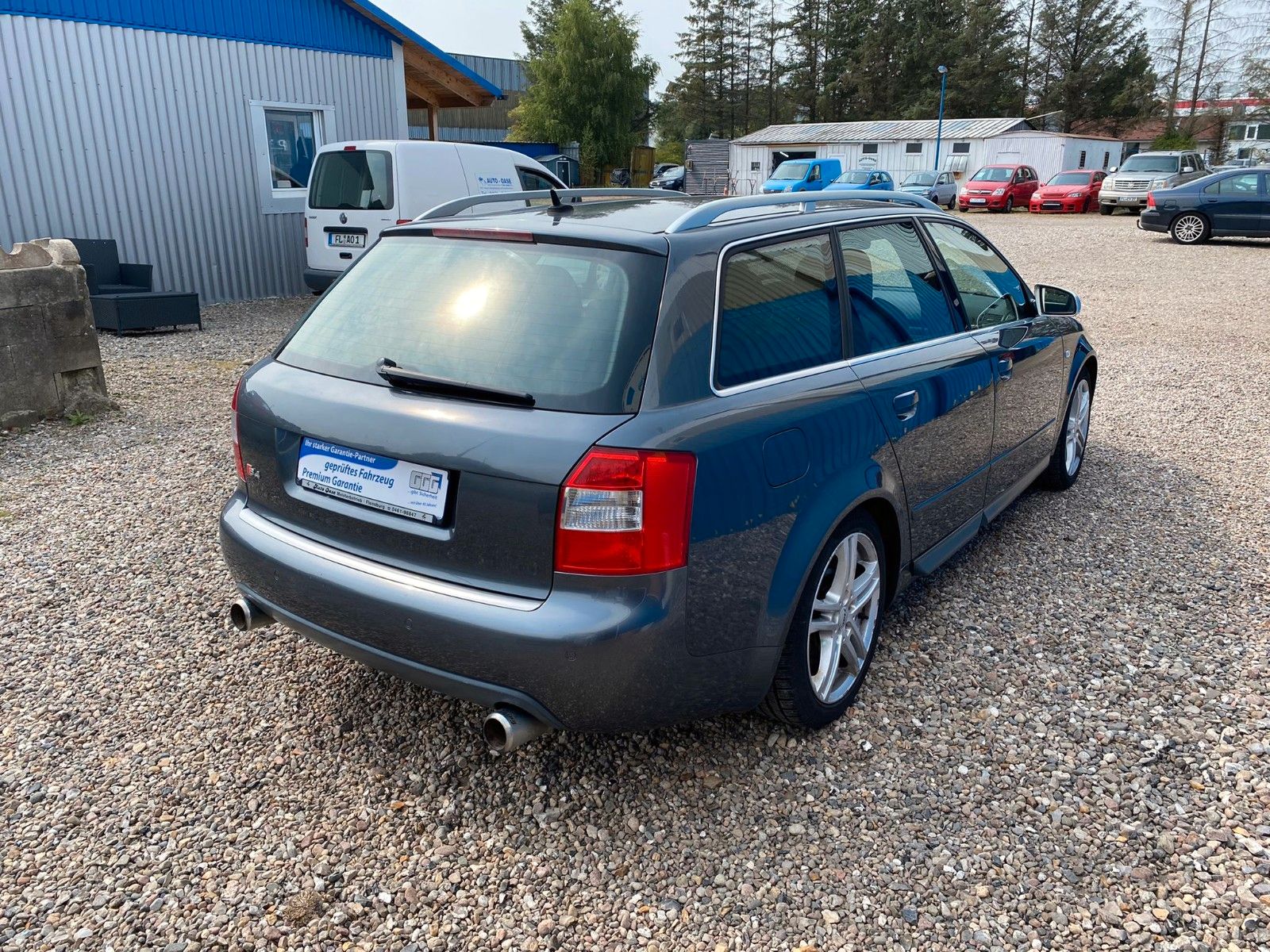 Fahrzeugabbildung Audi S4 Avant 4.2 quattro **LPG*Bi-Xenon*Bose**