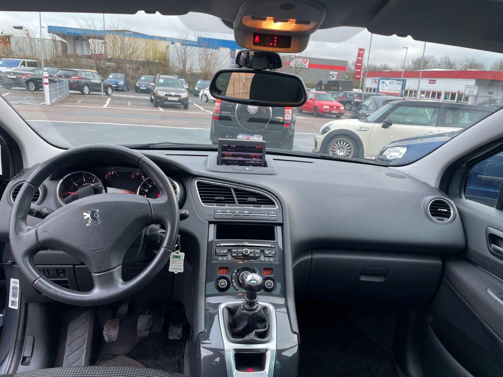 Fahrzeugabbildung Peugeot 5008 Family**Panorama*Tempomat*PDC*2.HAND**
