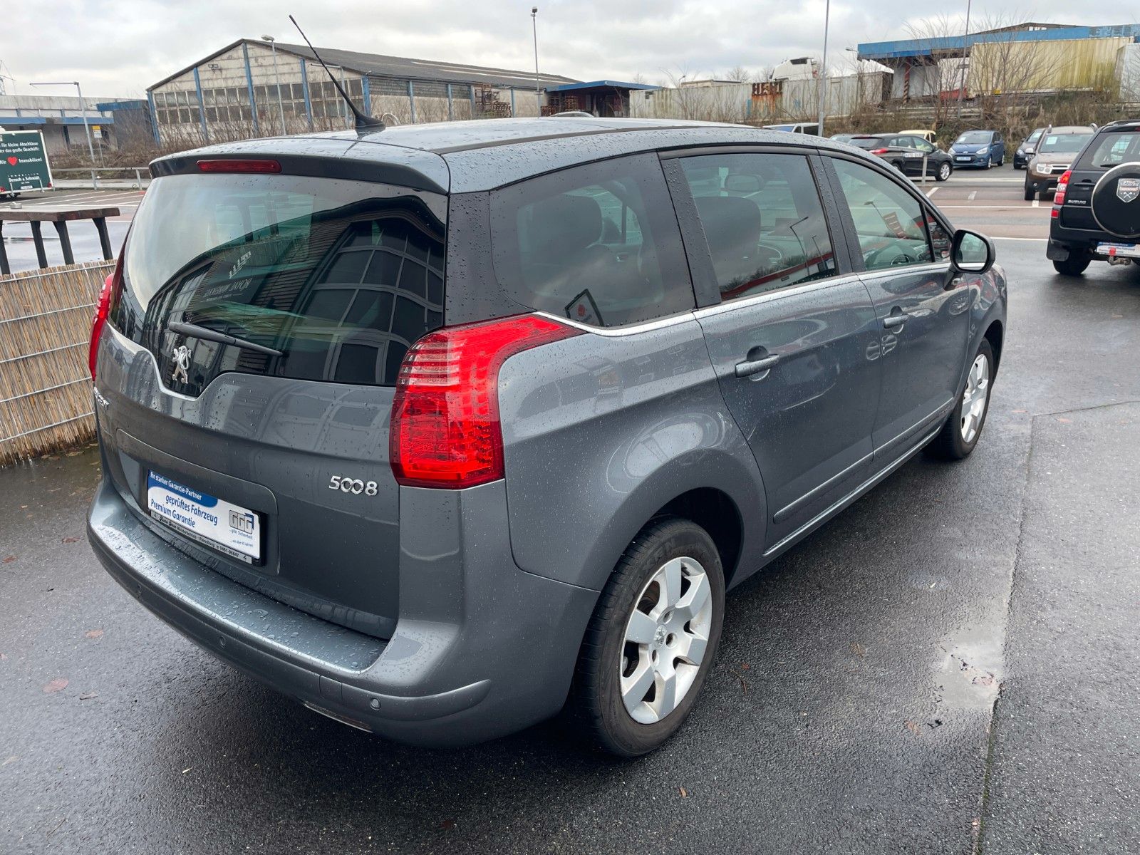 Fahrzeugabbildung Peugeot 5008 Family**Panorama*Tempomat*PDC*2.HAND**
