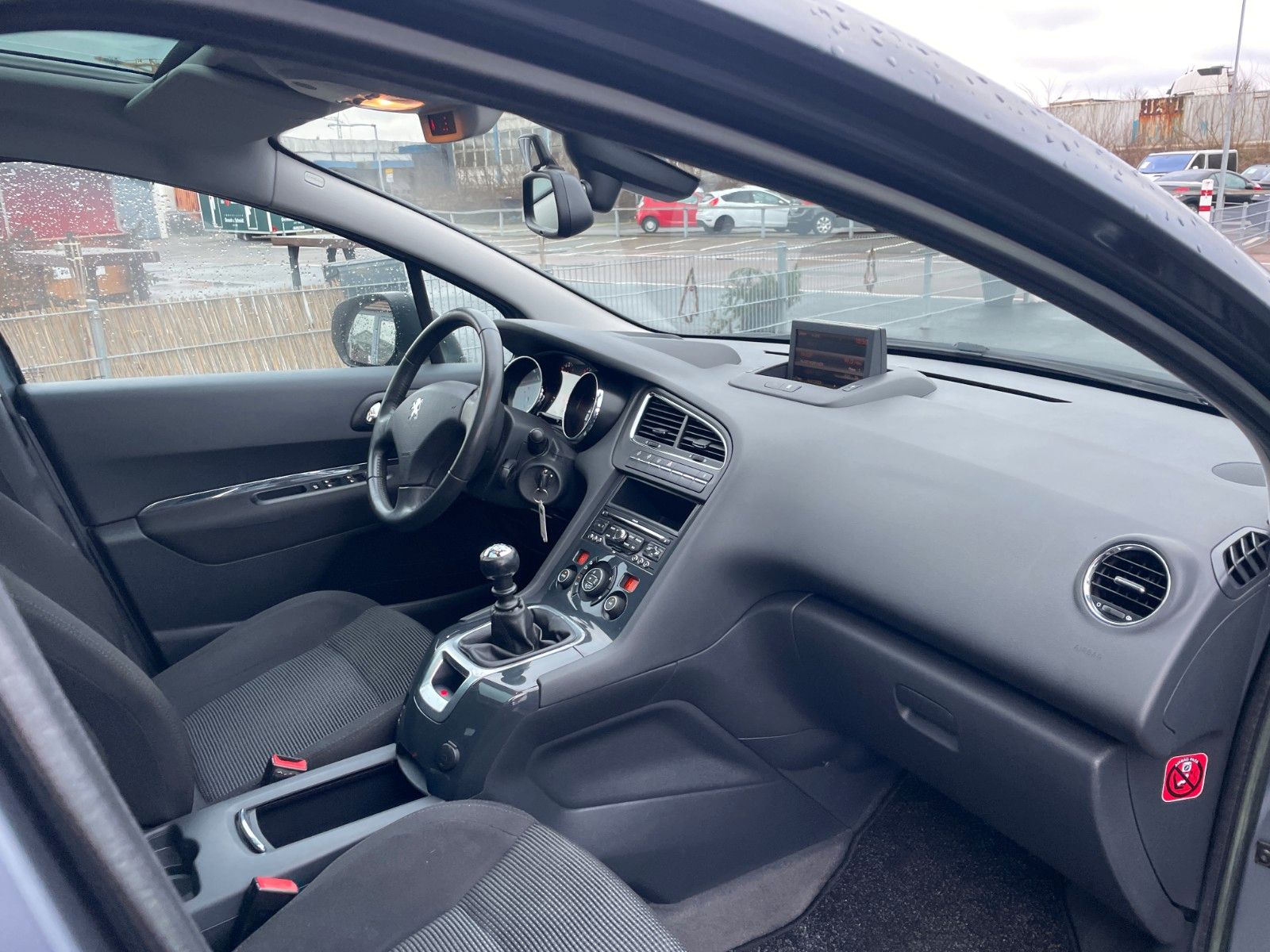 Fahrzeugabbildung Peugeot 5008 Family**Panorama*Tempomat*PDC*2.HAND**