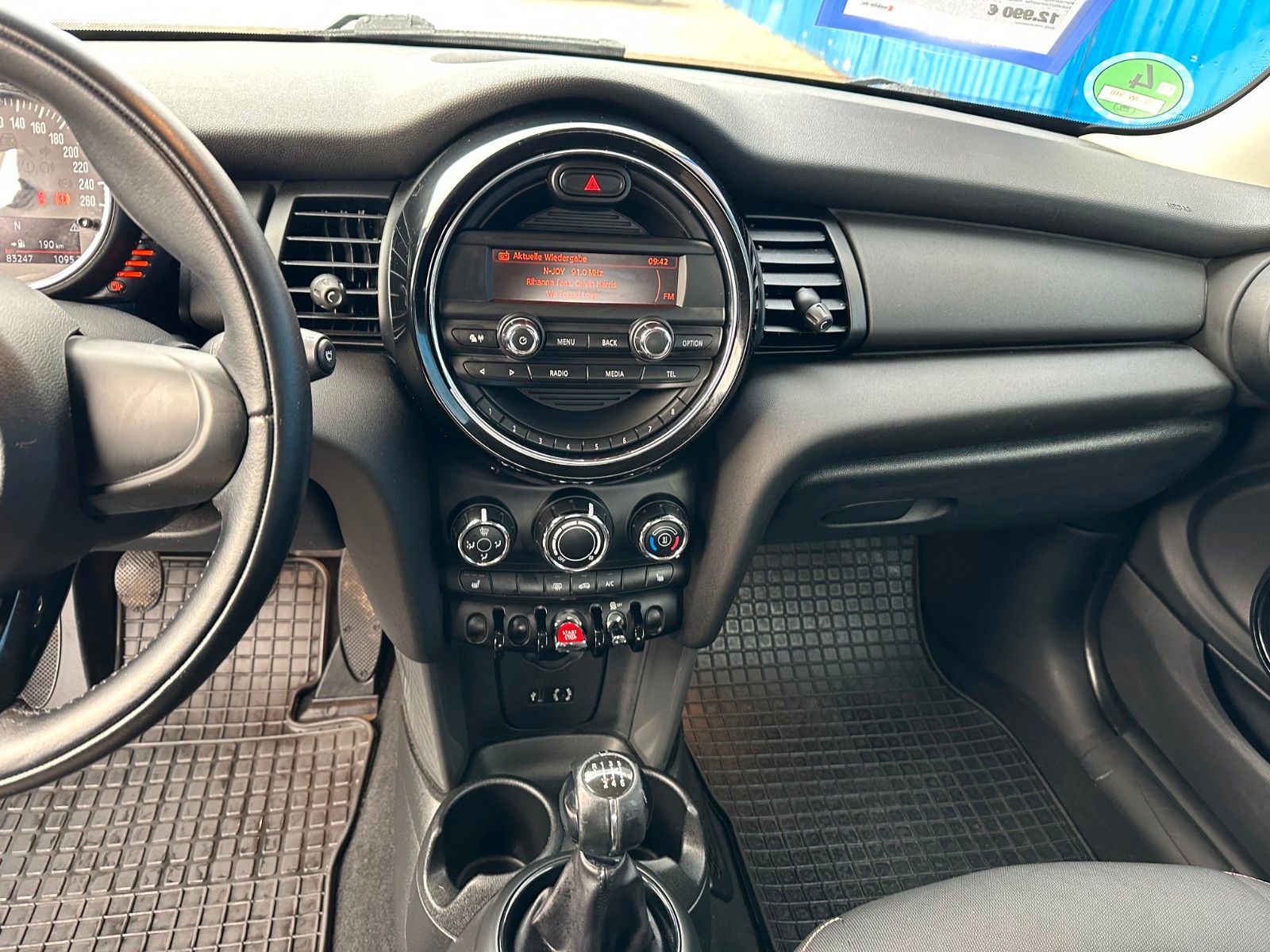 Fahrzeugabbildung MINI ONE Mini 3-trg. One First*2.HAND*8 Fach*Sitzhei*