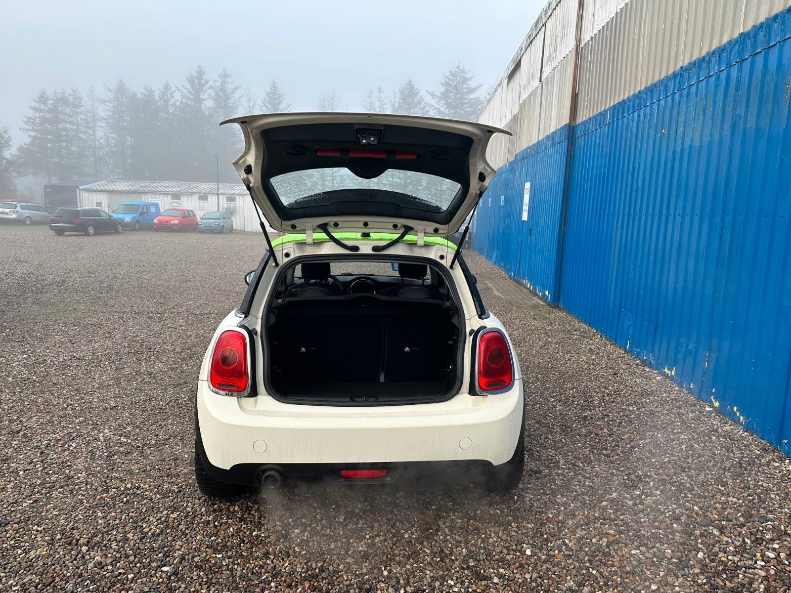 Fahrzeugabbildung MINI ONE Mini 3-trg. One First*2.HAND*8 Fach*Sitzhei*