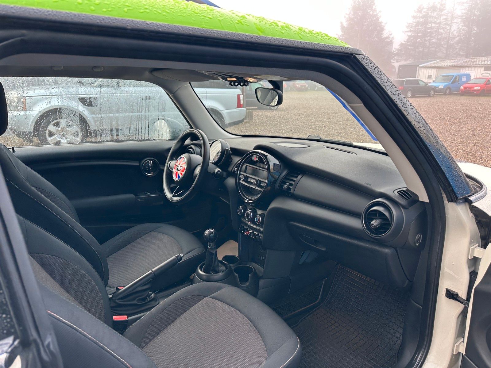 Fahrzeugabbildung MINI ONE Mini 3-trg. One First*2.HAND*8 Fach*Sitzhei*