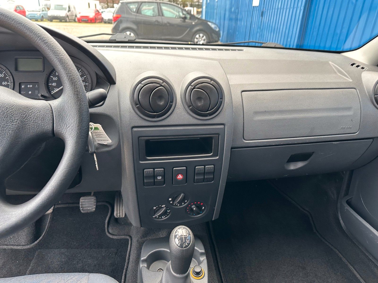 Fahrzeugabbildung Dacia Logan Basis**Anhängerkupplung*HU&AU NEU**