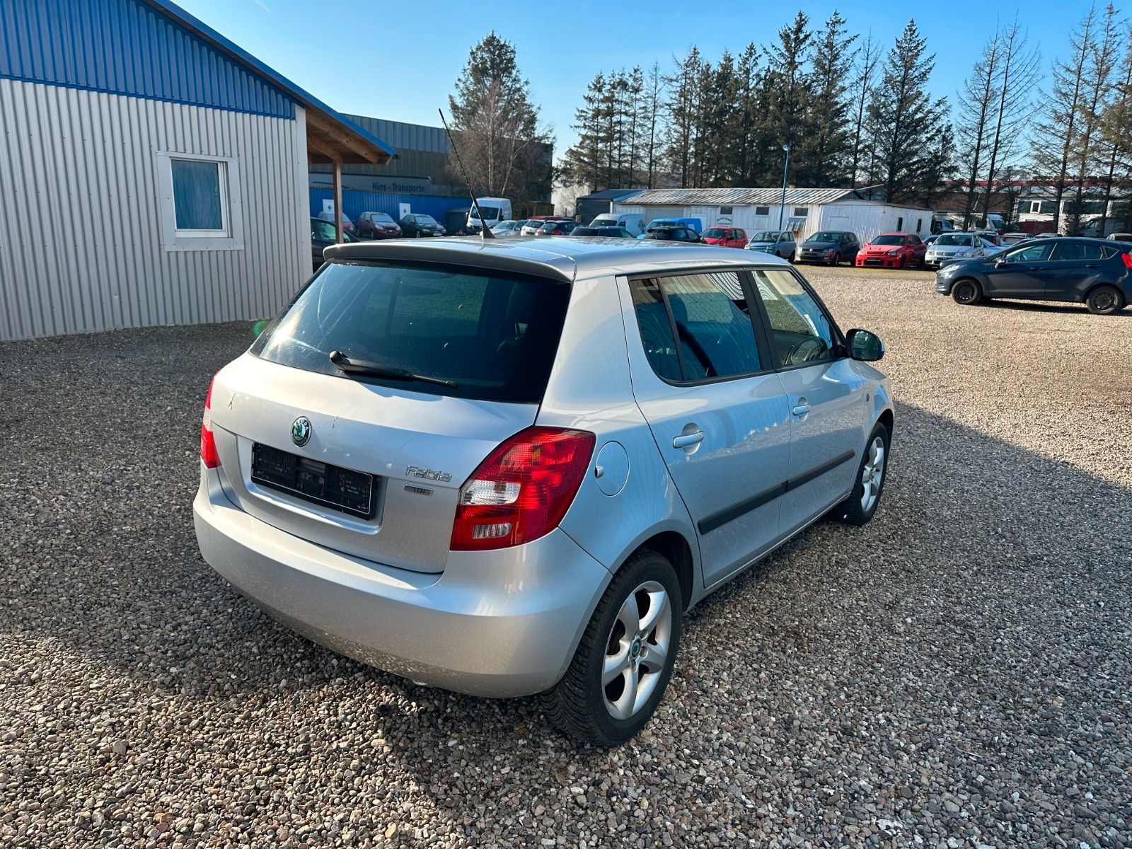 Fahrzeugabbildung SKODA Fabia Family**Allwetter*Klima**HU 03.2024**