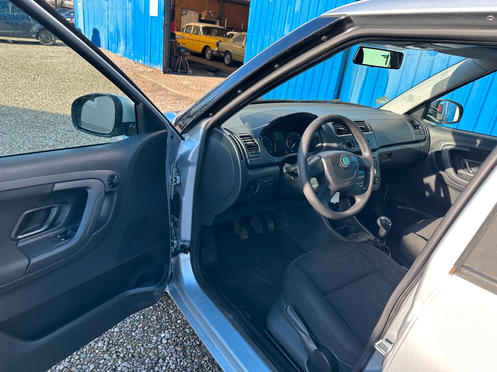 Fahrzeugabbildung SKODA Fabia Family**Allwetter*Klima**HU 03.2024**