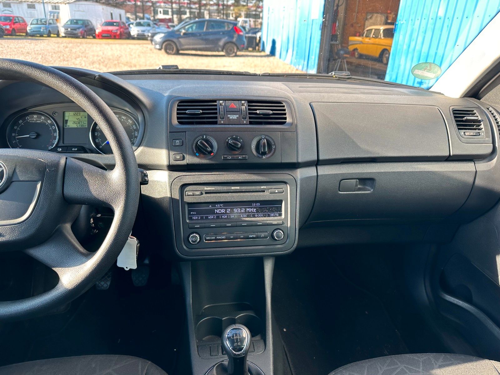 Fahrzeugabbildung SKODA Fabia Family**Allwetter*Klima**HU 03.2024**