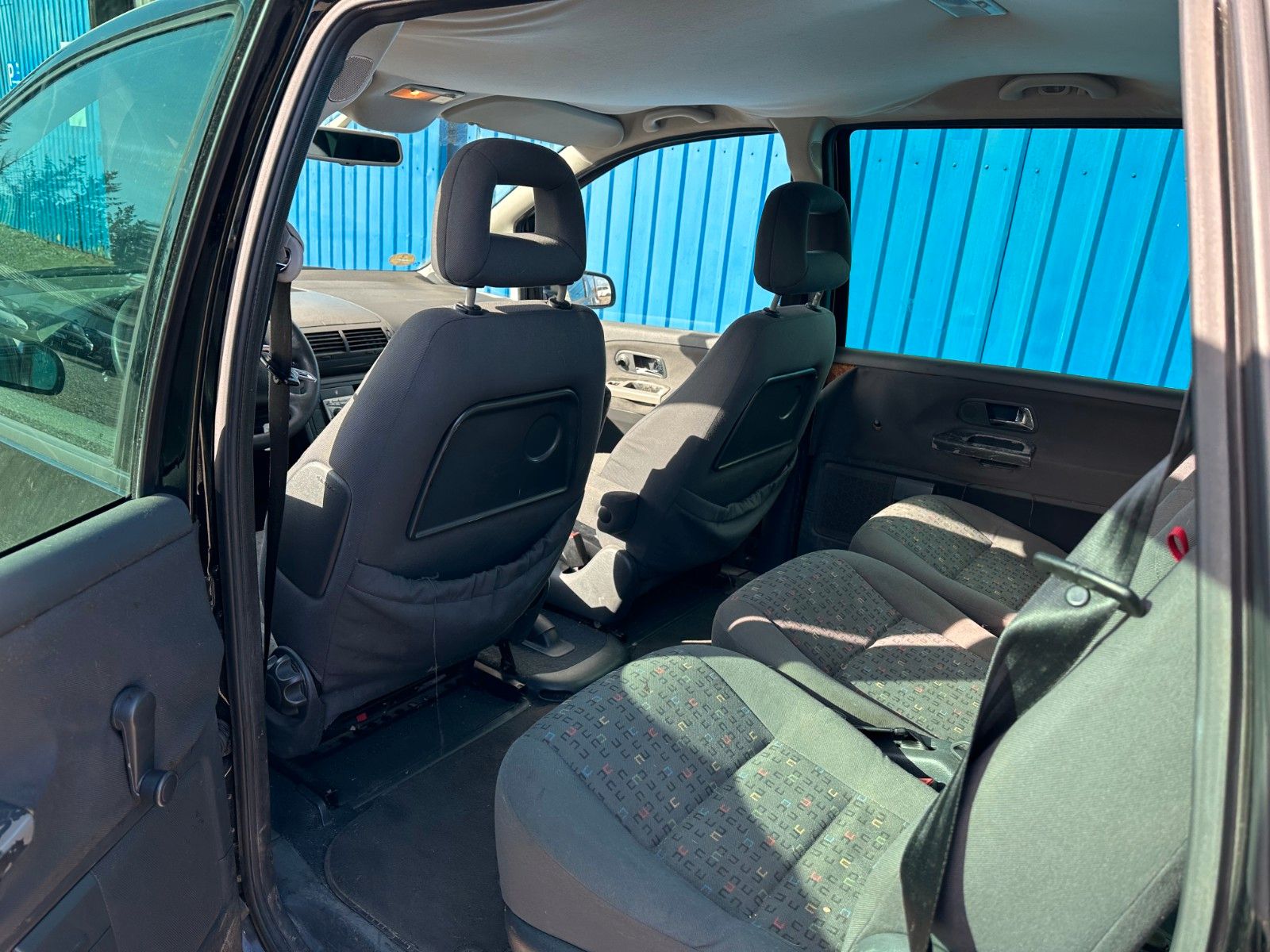 Fahrzeugabbildung Volkswagen Sharan Family**Allwetter*Klima*Dachreling**