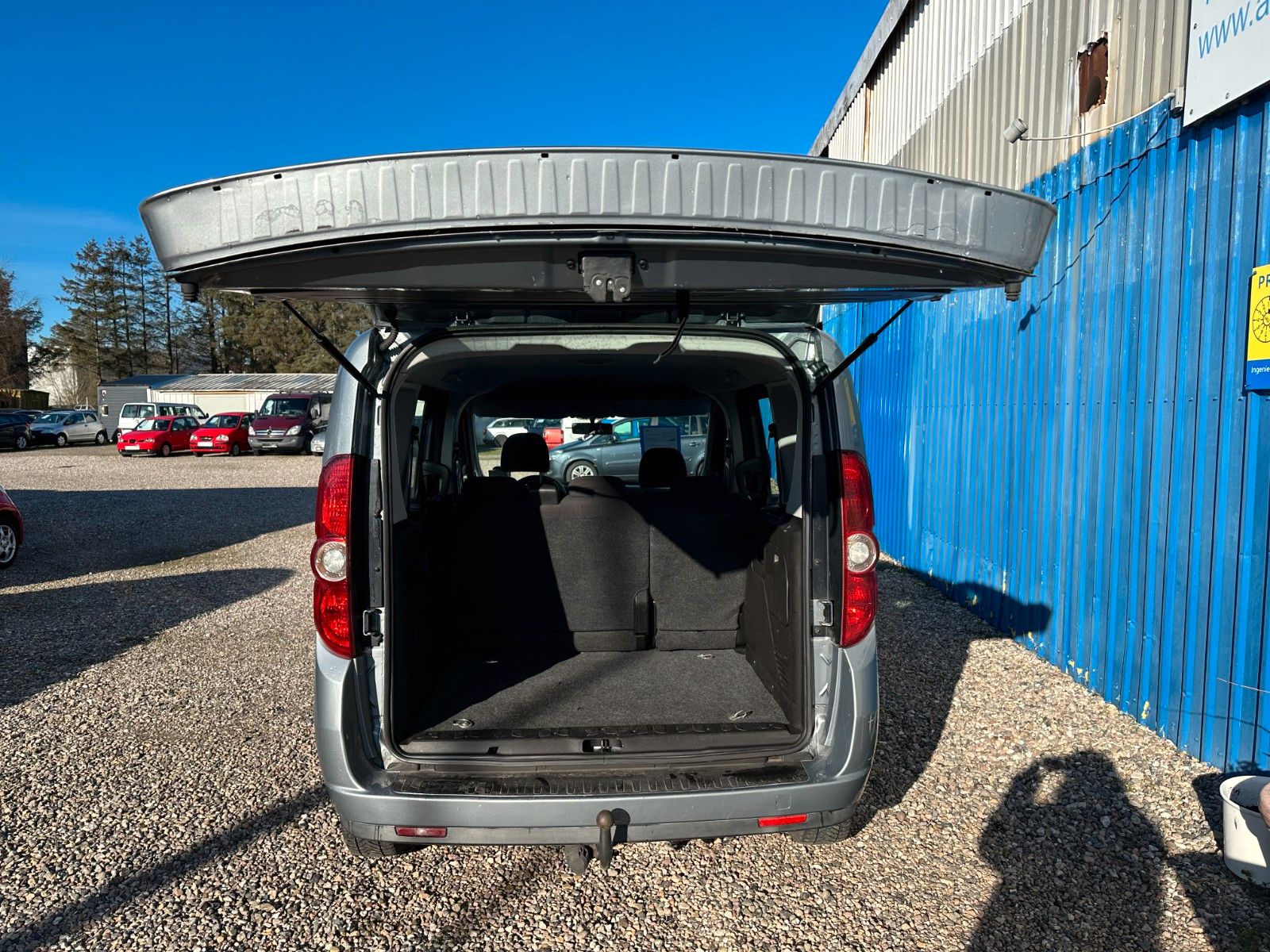 Fahrzeugabbildung Fiat Doblo SX Kombi**AHK*Automatik*2 Schiebetüren**