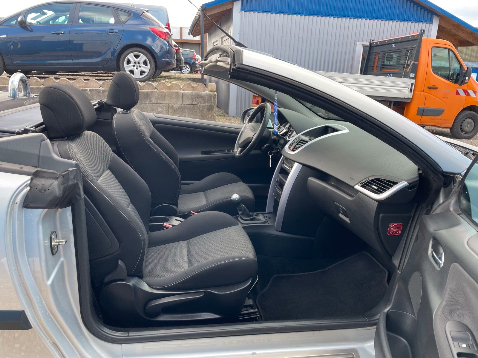 Fahrzeugabbildung Peugeot 207 CC Sport**2.HAND*Klima**