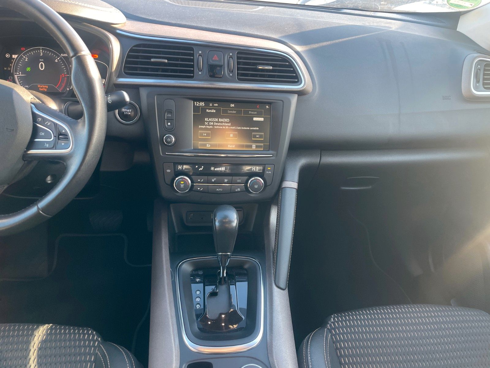 Fahrzeugabbildung Renault Kadjar XMOD**Automatik*Navi*AHK*1.HAND**