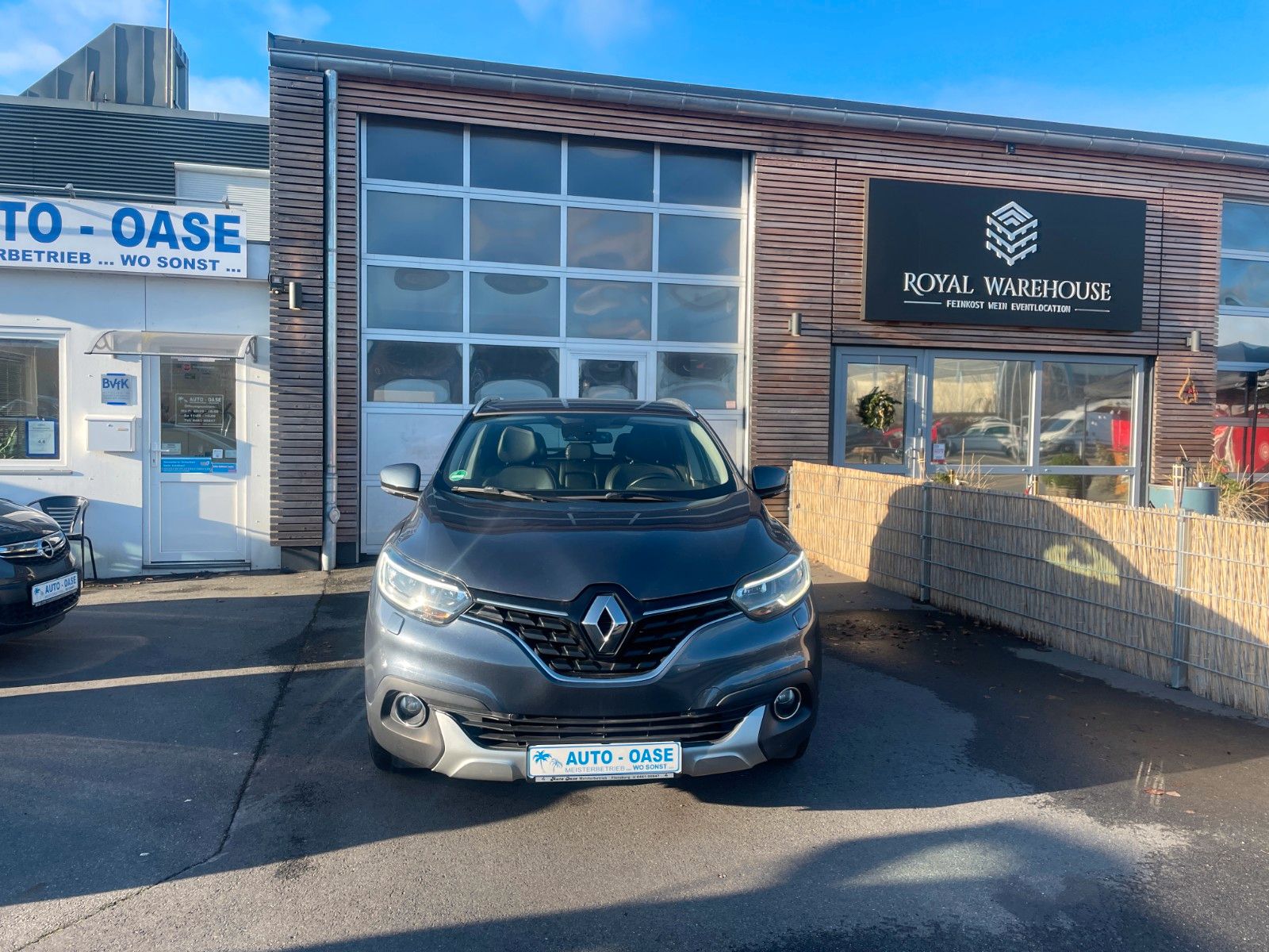 Fahrzeugabbildung Renault Kadjar XMOD**Automatik*Navi*AHK*1.HAND**