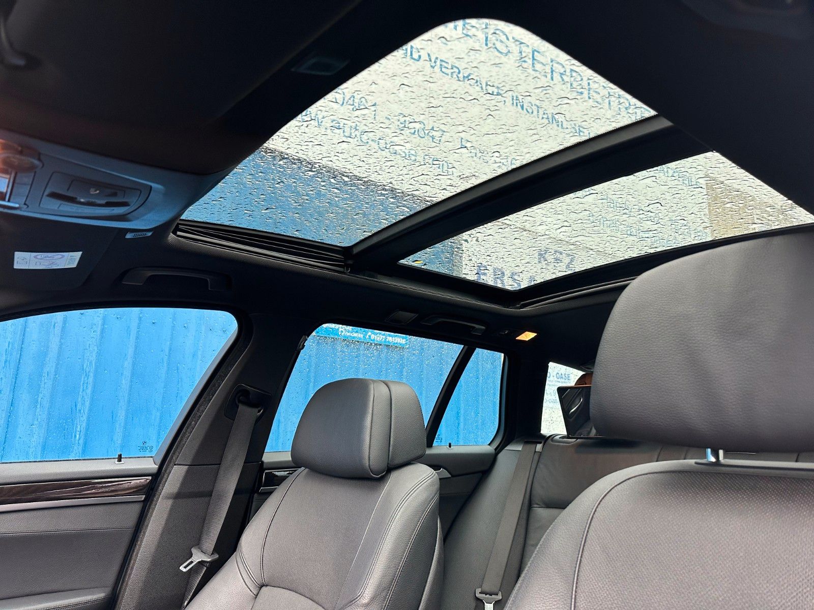 Fahrzeugabbildung BMW 535d xDrive Touring*Head-up*Standheizung*