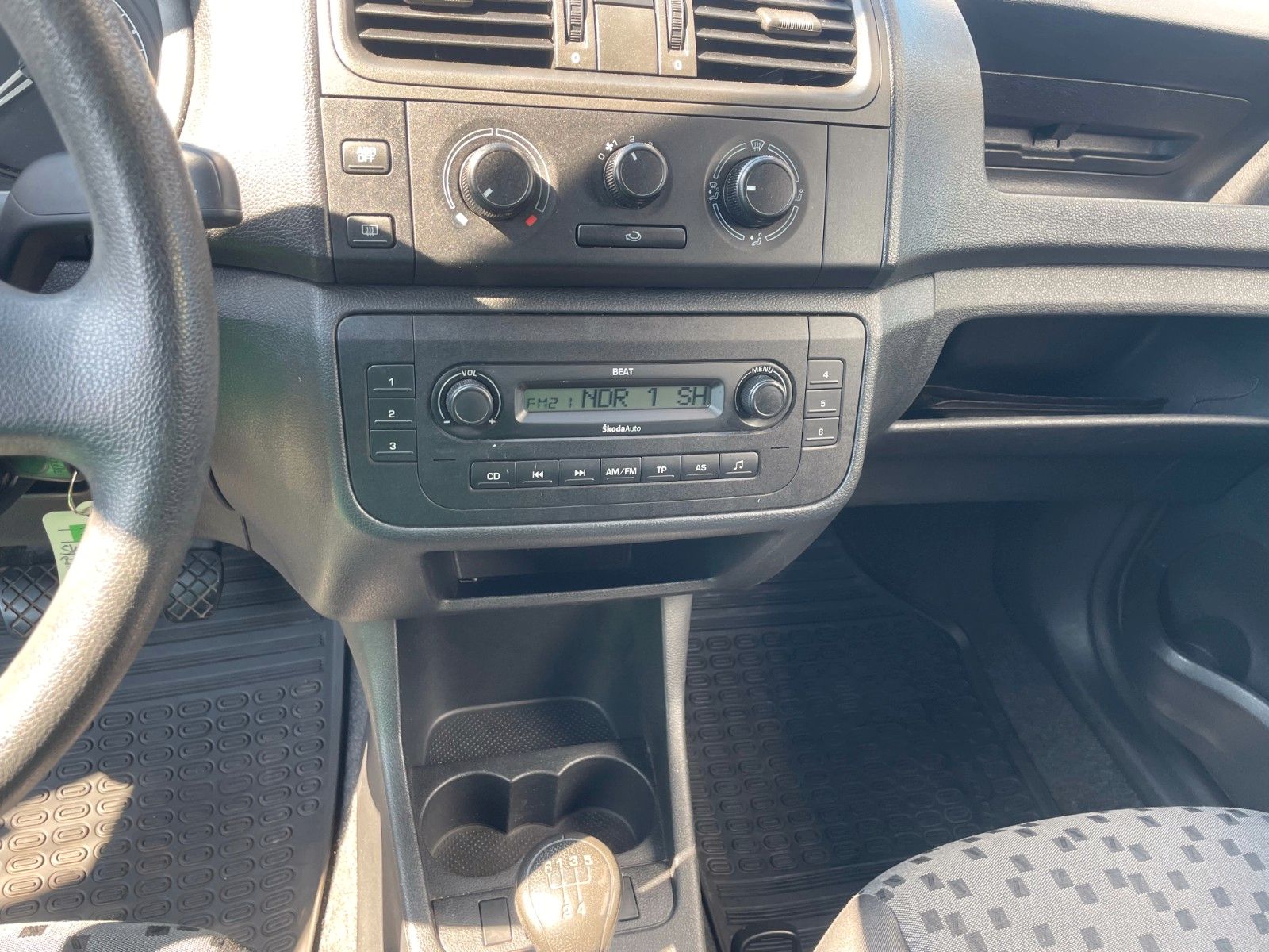 Fahrzeugabbildung SKODA Praktik **LKW Zulassung**HU NEU**