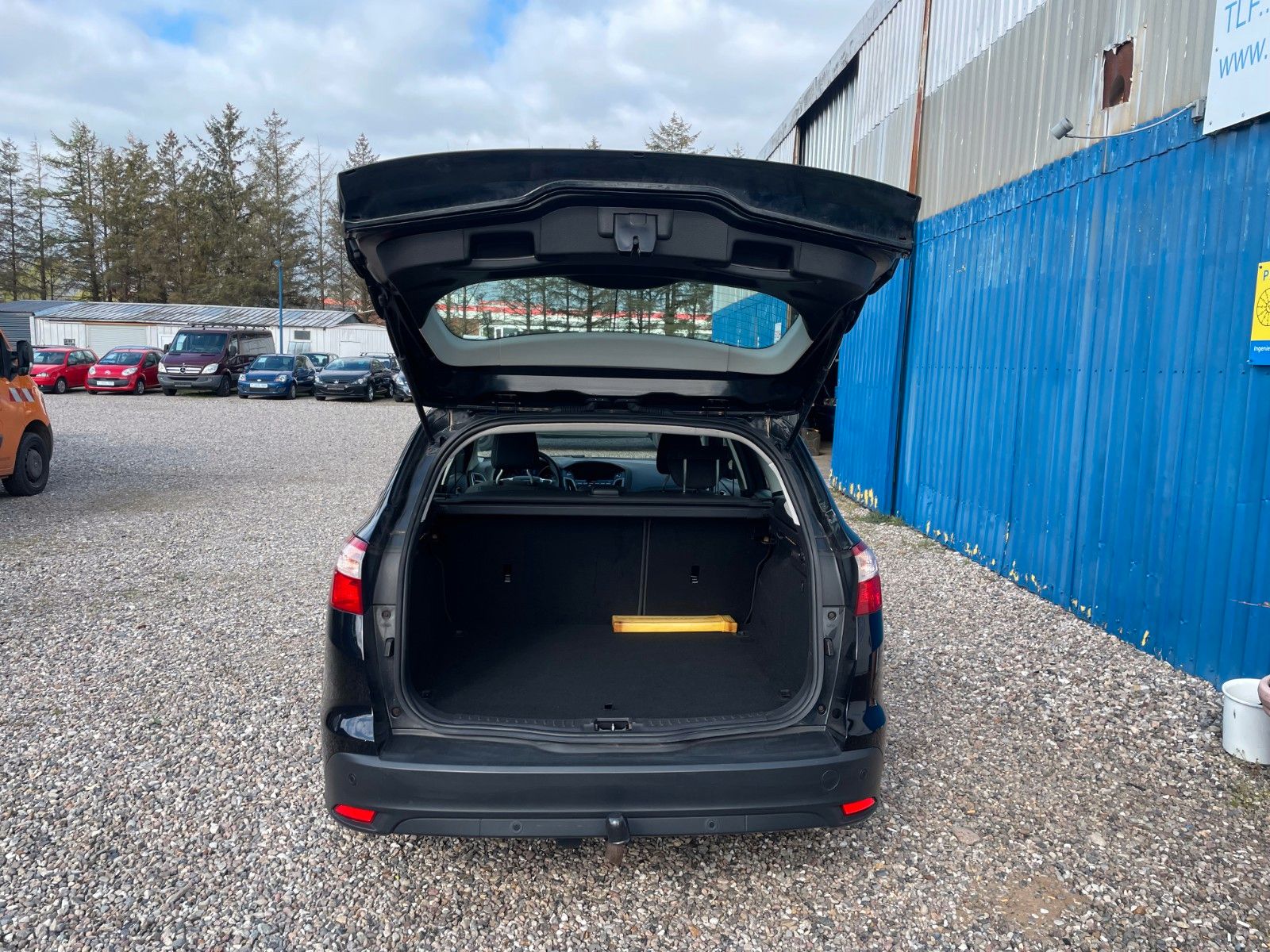Fahrzeugabbildung Ford Focus Turnier Titanium**Kamera*Navi*AHK**