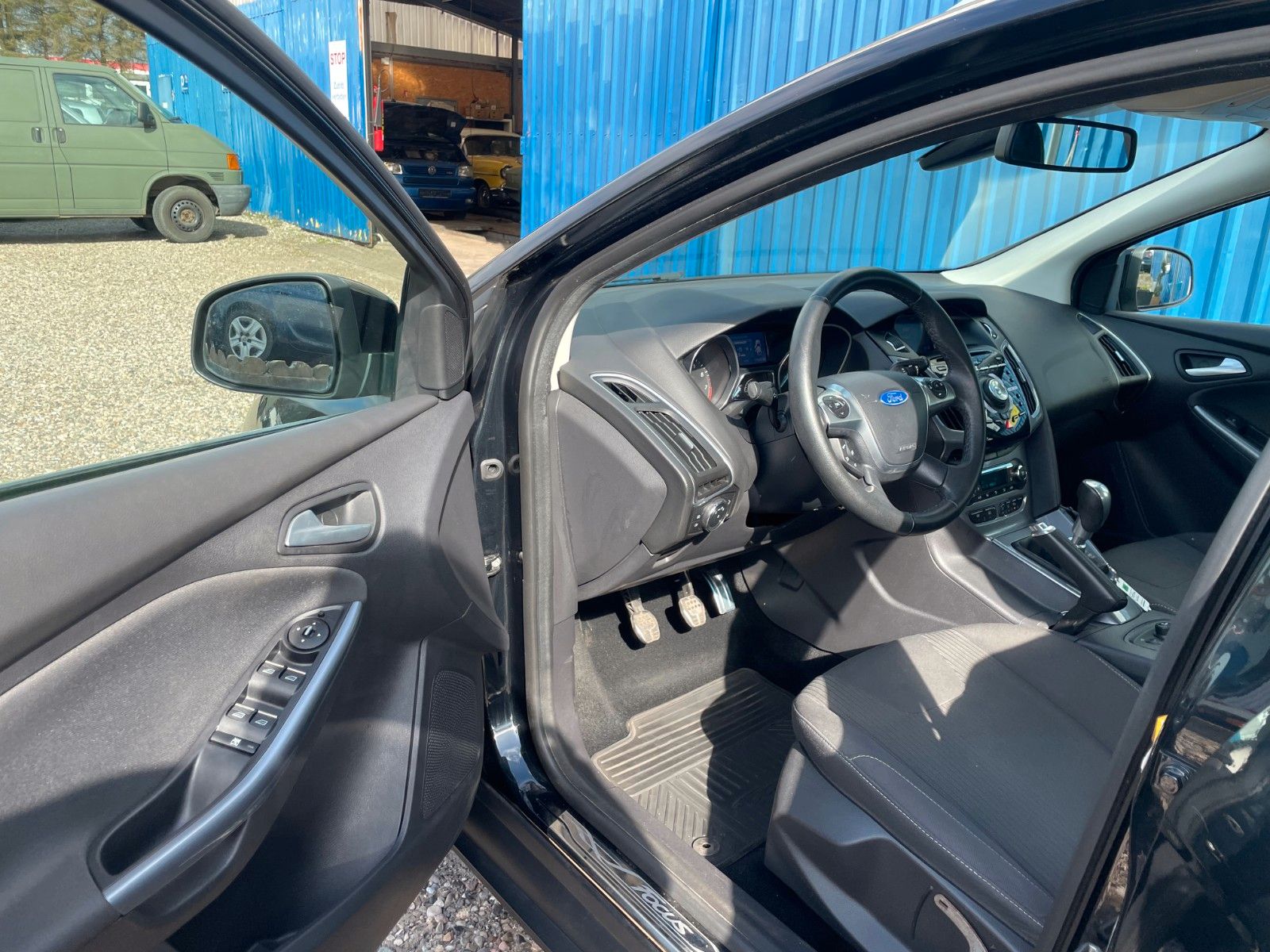 Fahrzeugabbildung Ford Focus Turnier Titanium**Kamera*Navi*AHK**
