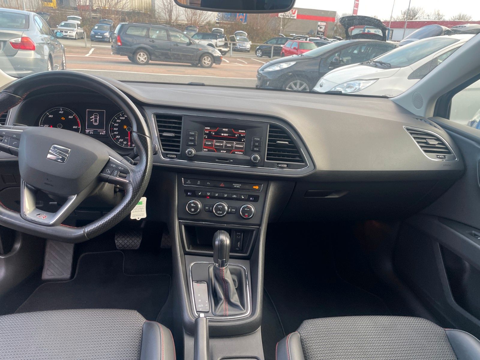 Fahrzeugabbildung SEAT Leon ST FR**Automatik*2.HAND*LED*PDC**