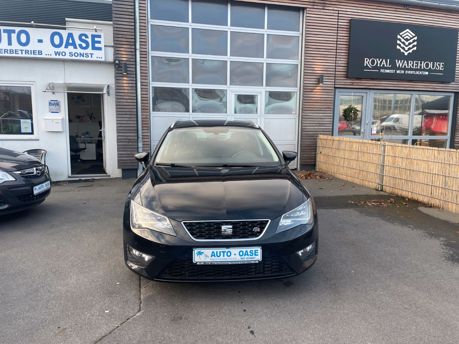Fahrzeugabbildung SEAT Leon ST FR**Automatik*2.HAND*LED*PDC**