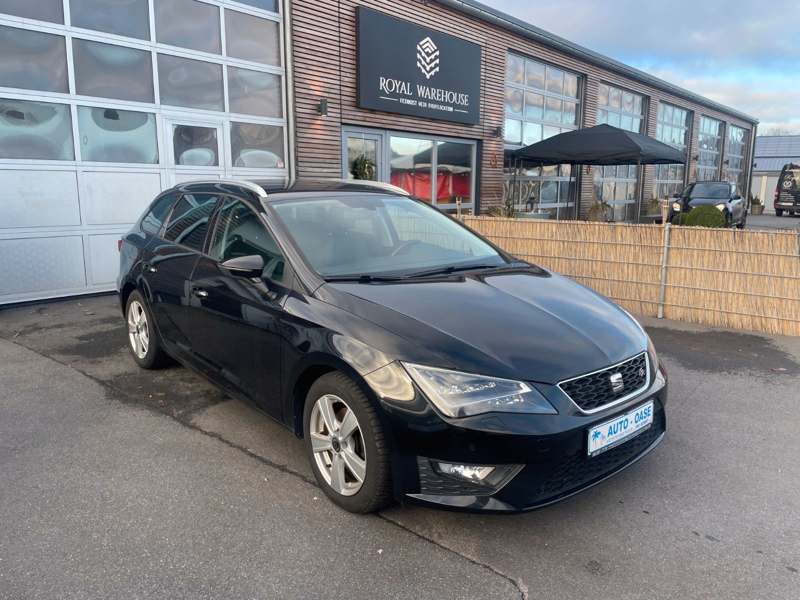 Fahrzeugabbildung SEAT Leon ST FR**Automatik*2.HAND*LED*PDC**