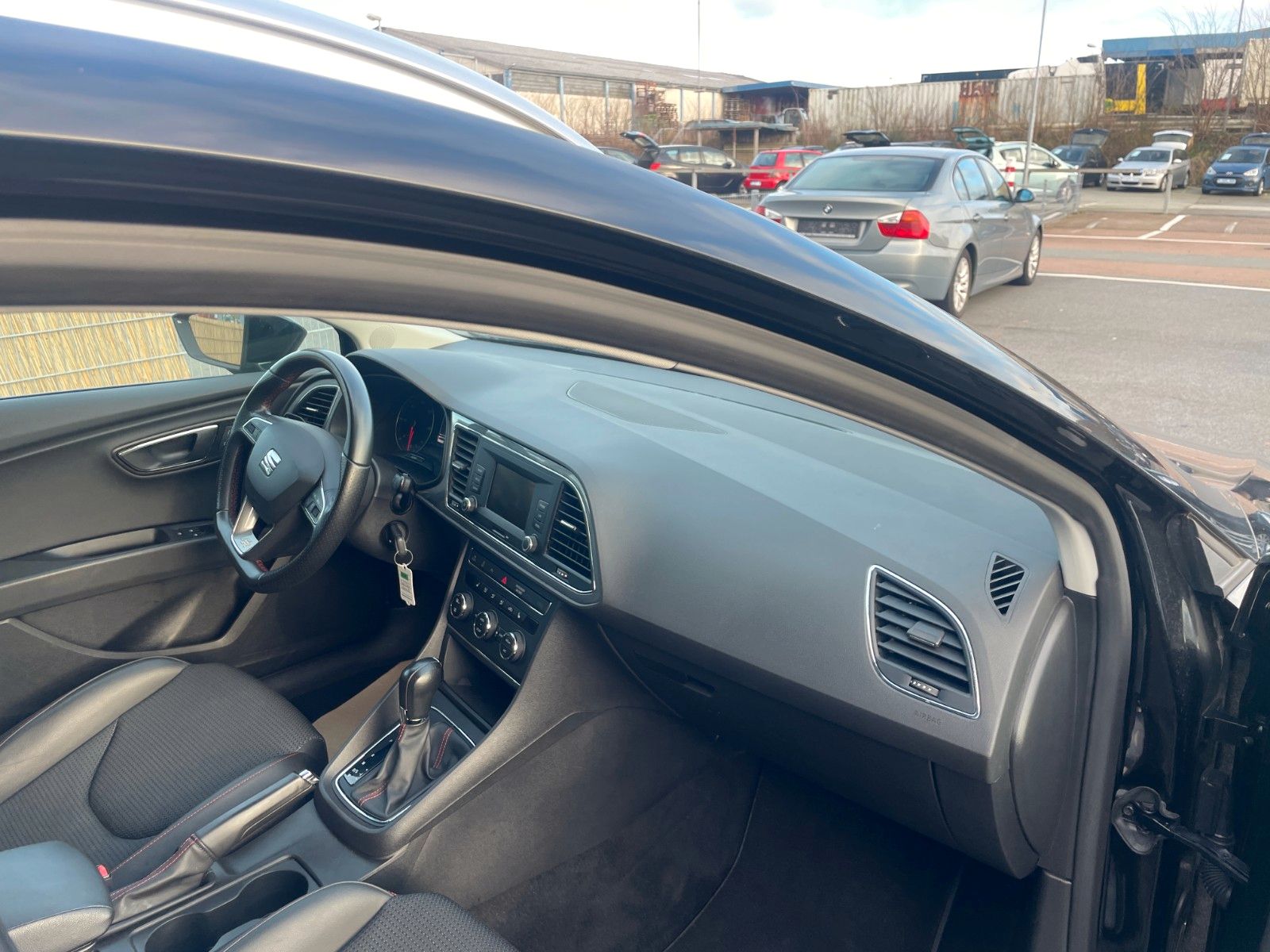 Fahrzeugabbildung SEAT Leon ST FR**Automatik*2.HAND*LED*PDC**