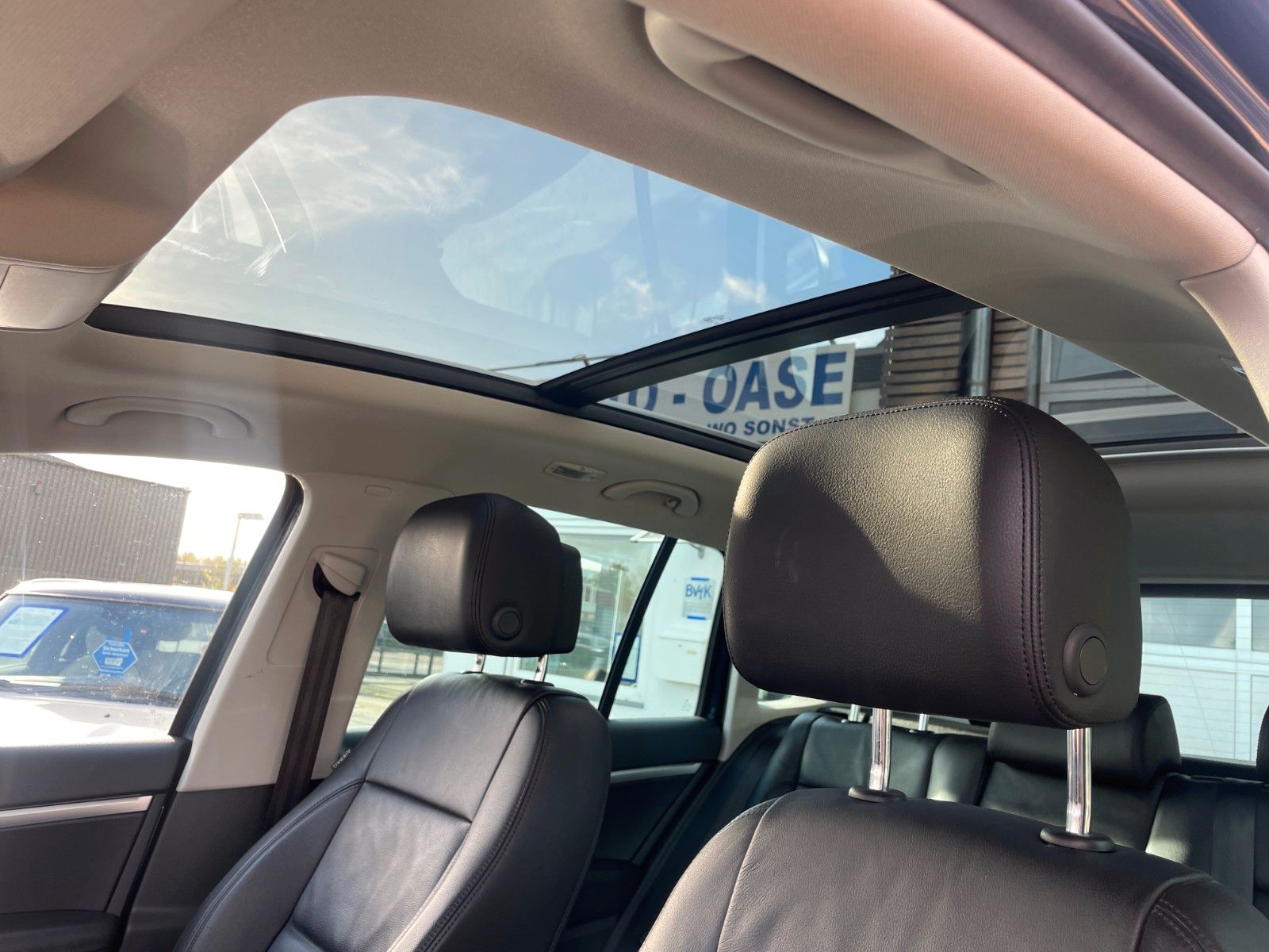 Fahrzeugabbildung Volkswagen Tiguan Track & Style BMT 4Motion**Standheizung**